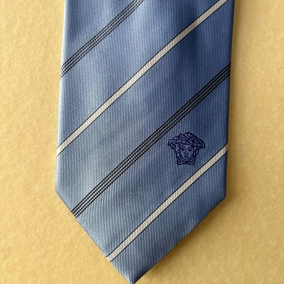 Versace Diagonal Stripe Blue Silk Medusa Logo Mens Luxury Tie Made In Italy - Picture 3 of 4
